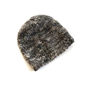 ⭐️3/$30 Wilfred free knit toque.